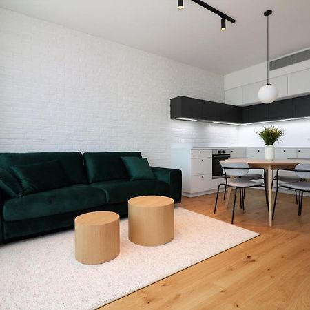 Sky Park New 1-Bedroom Apartment Pressburg Exterior foto