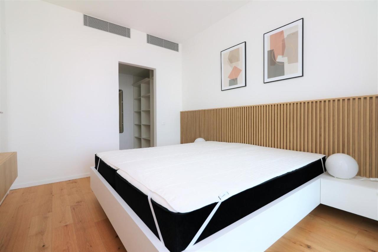 Sky Park New 1-Bedroom Apartment Pressburg Exterior foto
