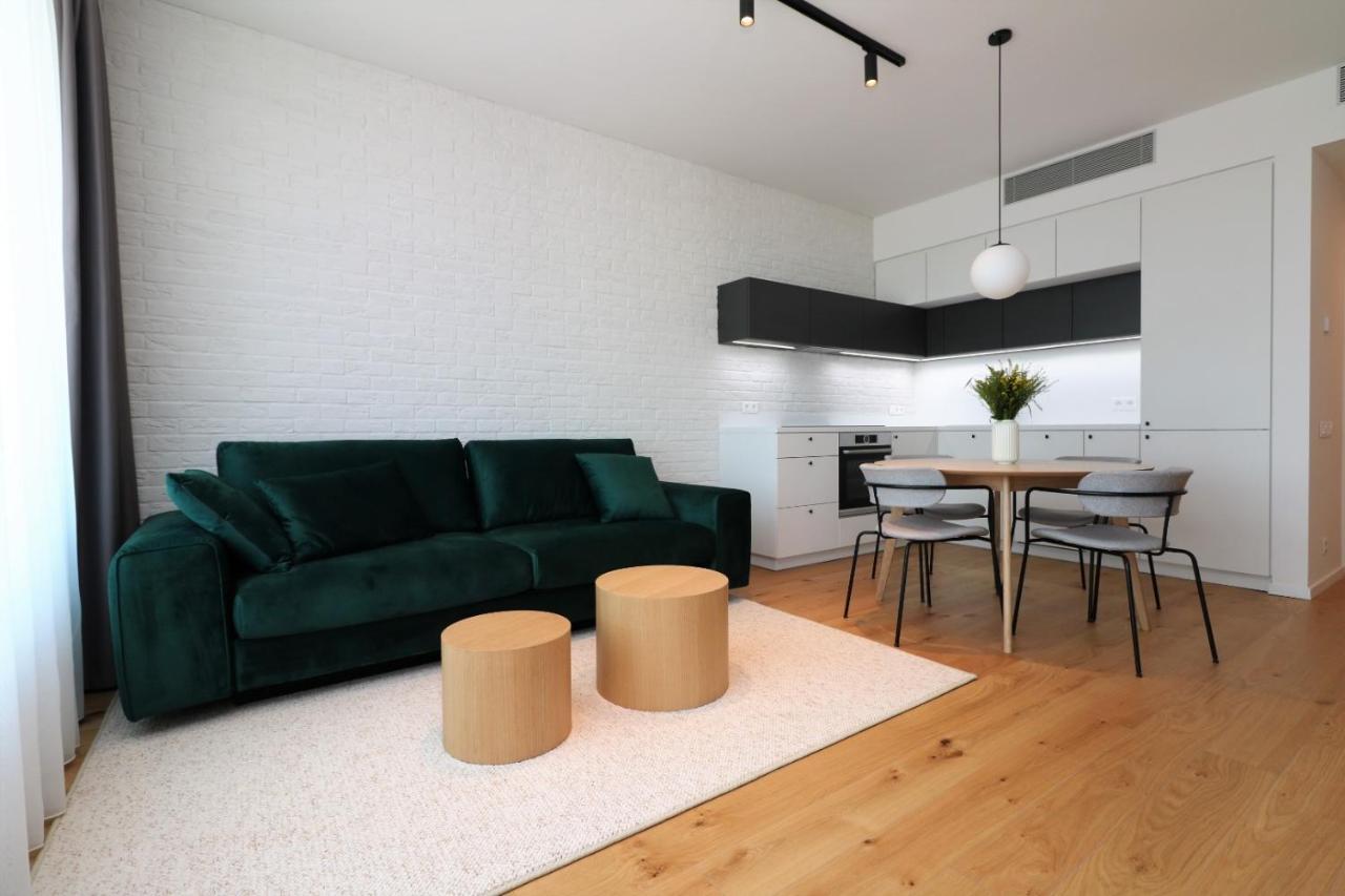 Sky Park New 1-Bedroom Apartment Pressburg Exterior foto